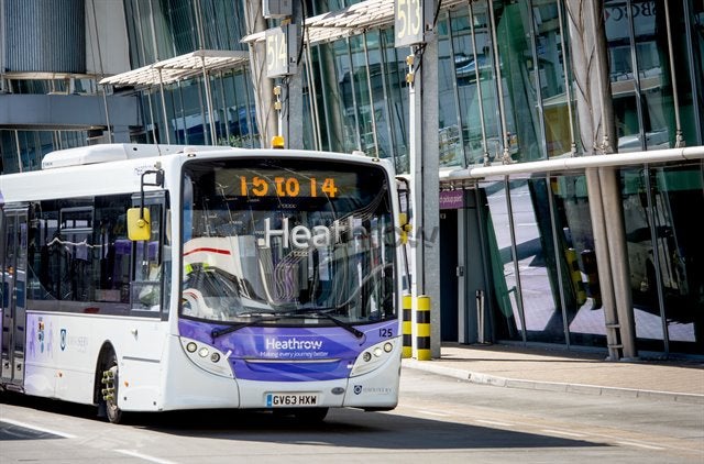 bus service between heathrow and city of london airport