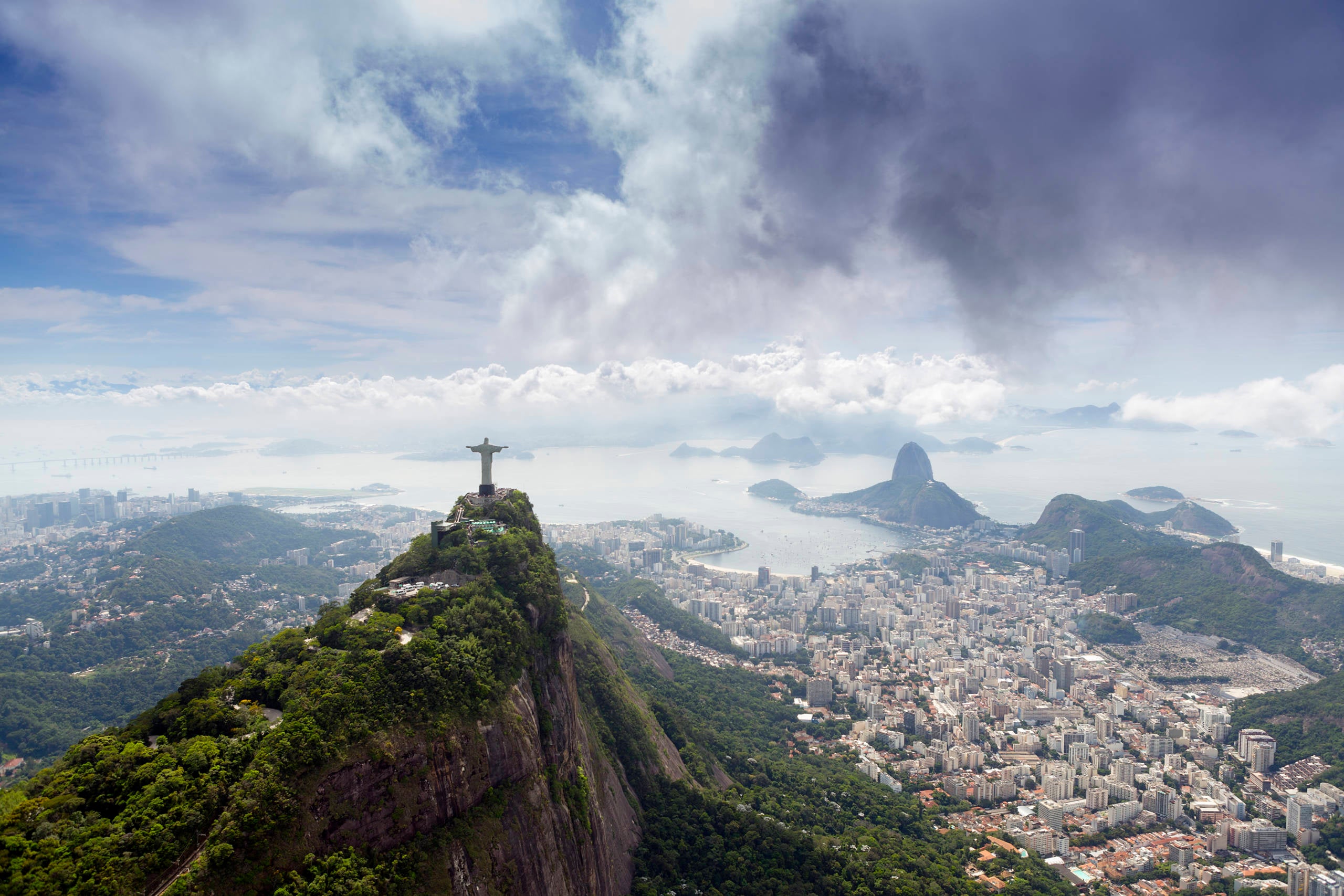 8 tips to stay safe while visiting Rio de Janeiro, Brazil
