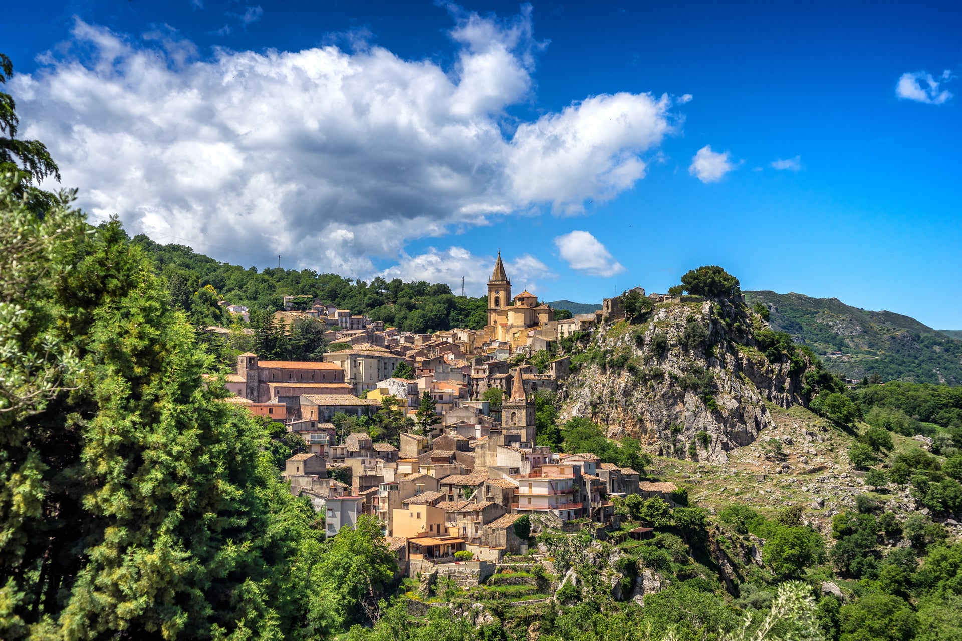 13 most beautiful villages and towns in Sicily - The Points Guy