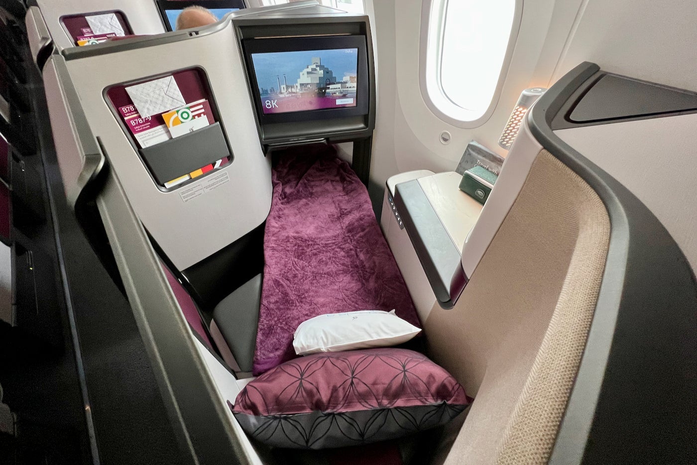 Review Qatar Airways New Business Class On The Boeing 787 9 8880