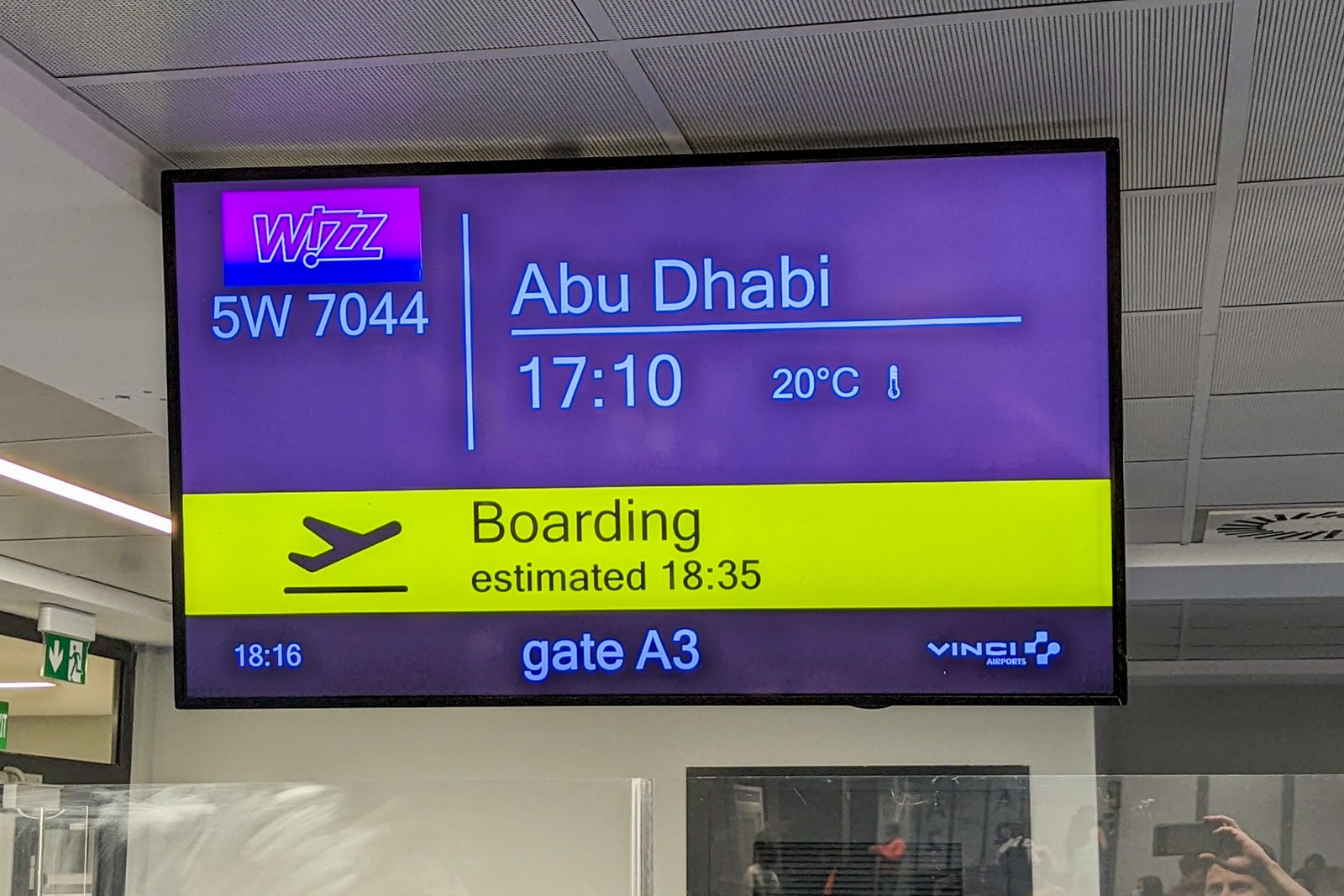 I flew Wizz Air all the way from London to Abu Dhabi — here’s why I ...