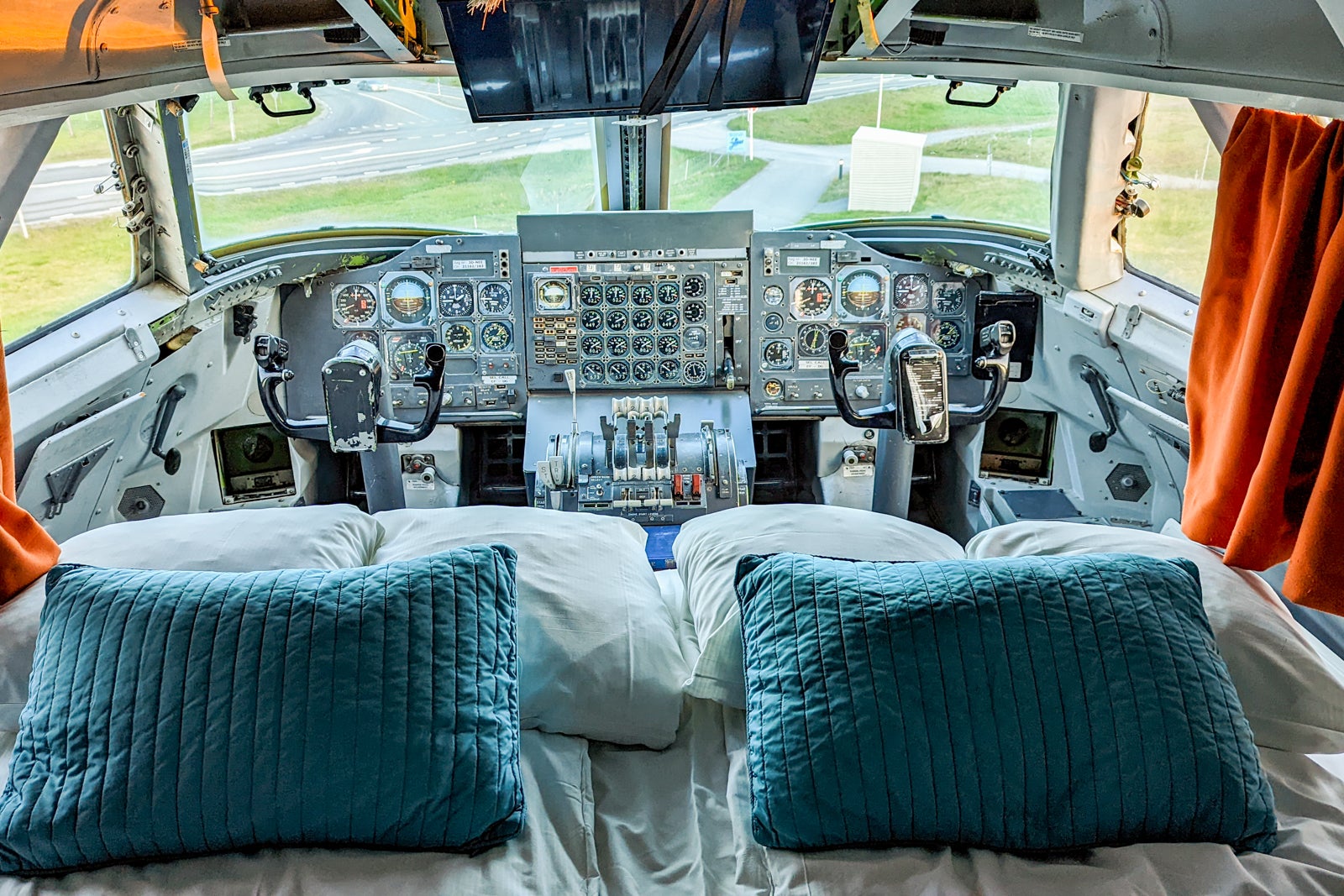 bed in cockpit