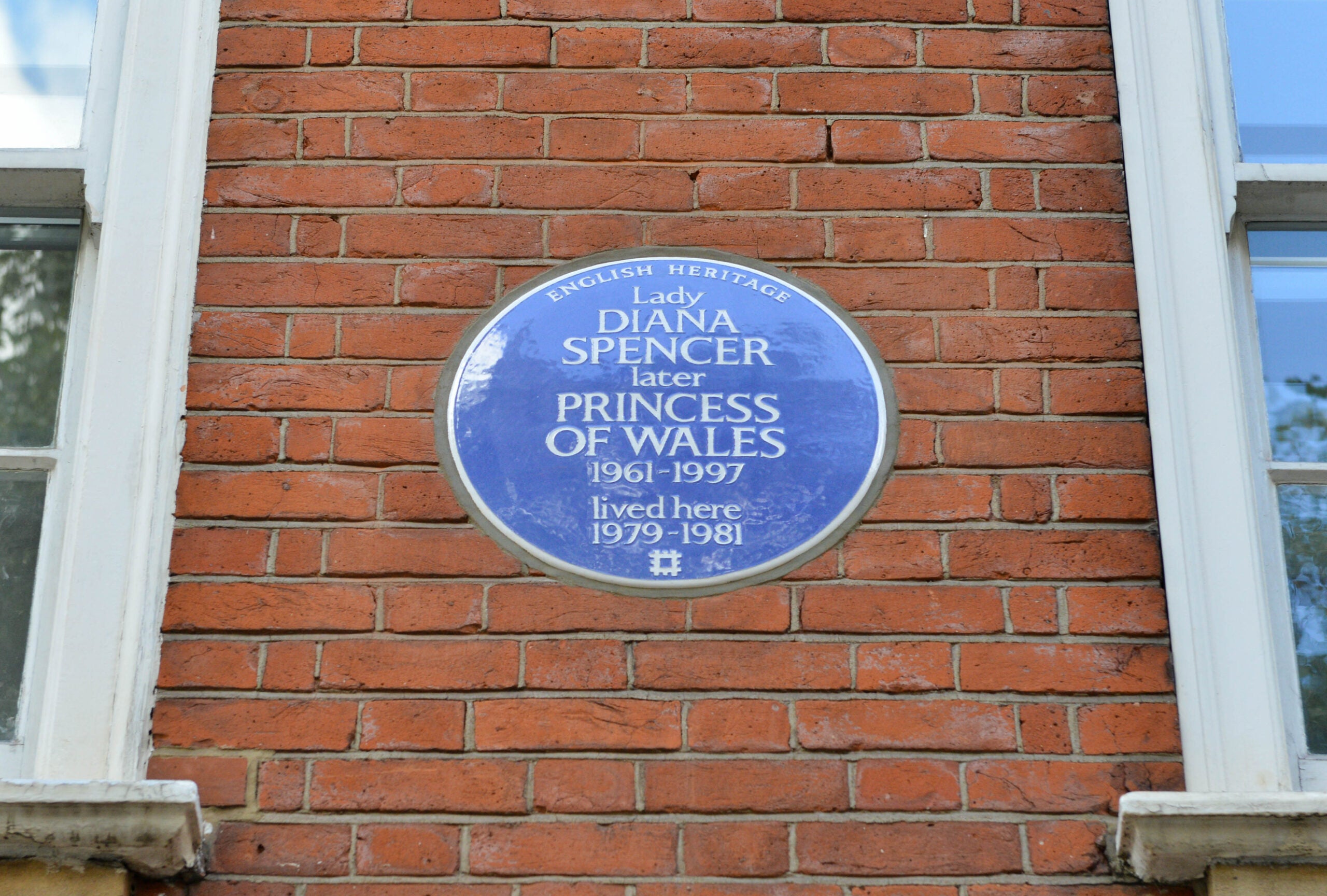The blue plaque at the former flat of Diana before she became Princess of Wales