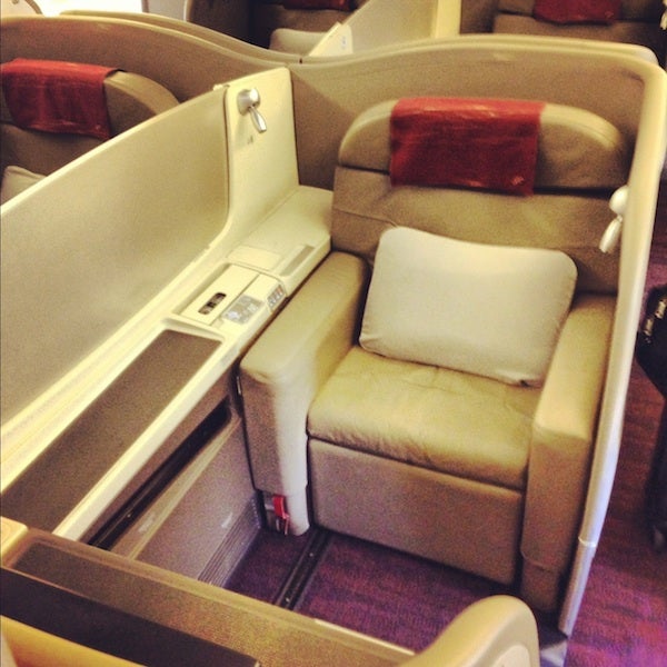 Flight Review JAL First Class Chicago to Narita, Business Class to