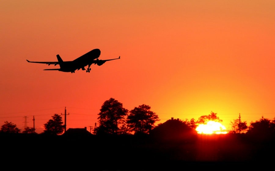 Are morning flights faster?