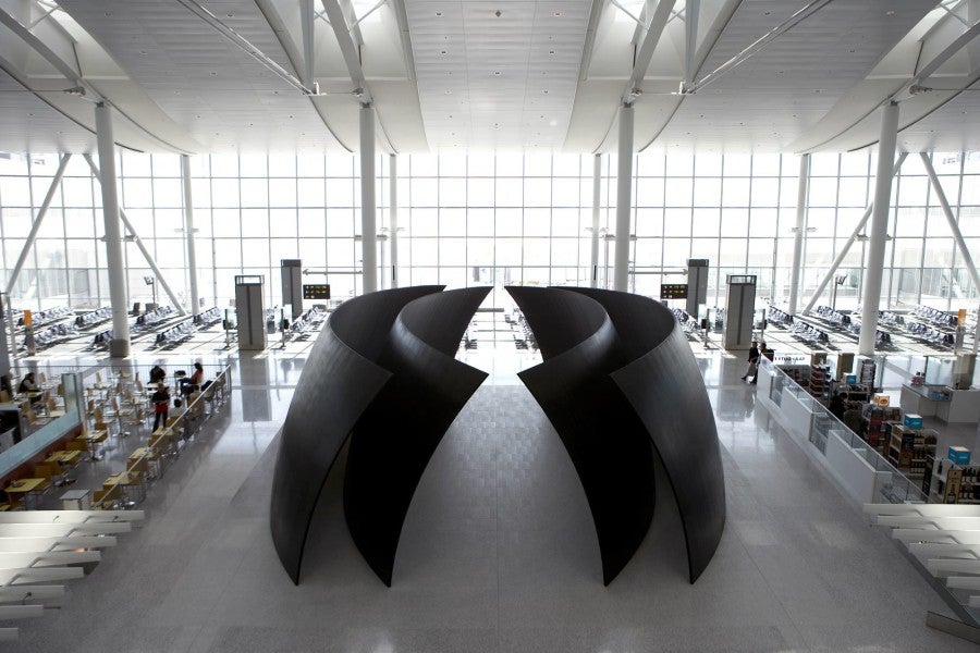 art-installation-toronto-pearson-airport