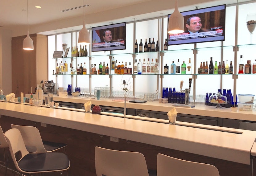 Review Airspace Lounge At New York Jfk S Terminal 5 The Points Guy