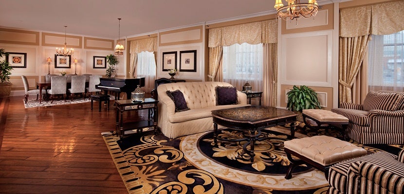 Roosevelt New Orleans King Suite featured