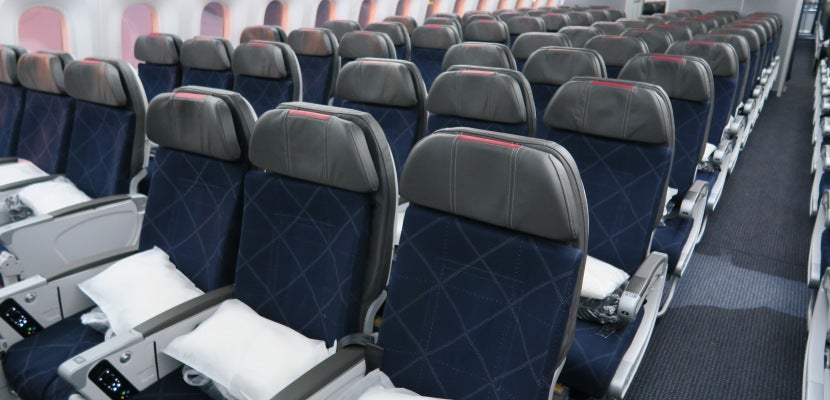 AA 787 Dreamliner seats featured