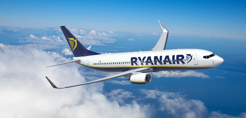 ryanair-airplane-featured
