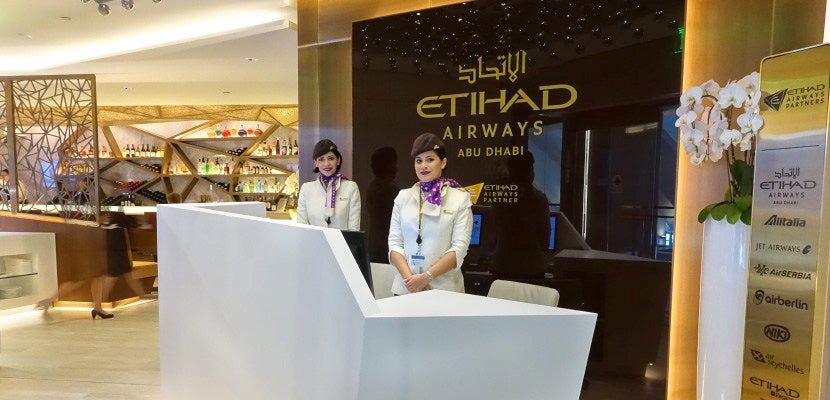 Etihad LAX Lounge Review featured