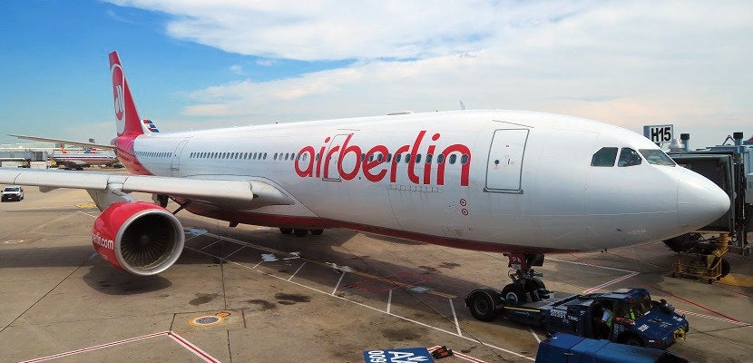 airberlin-plane-at-ord-gate-featured-photo-by-jt-genter
