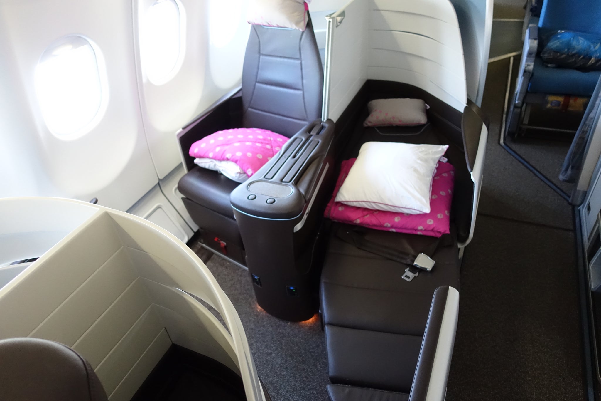 Review: Hawaiian Airlines (A330) First Class From JFK to HNL - The ...