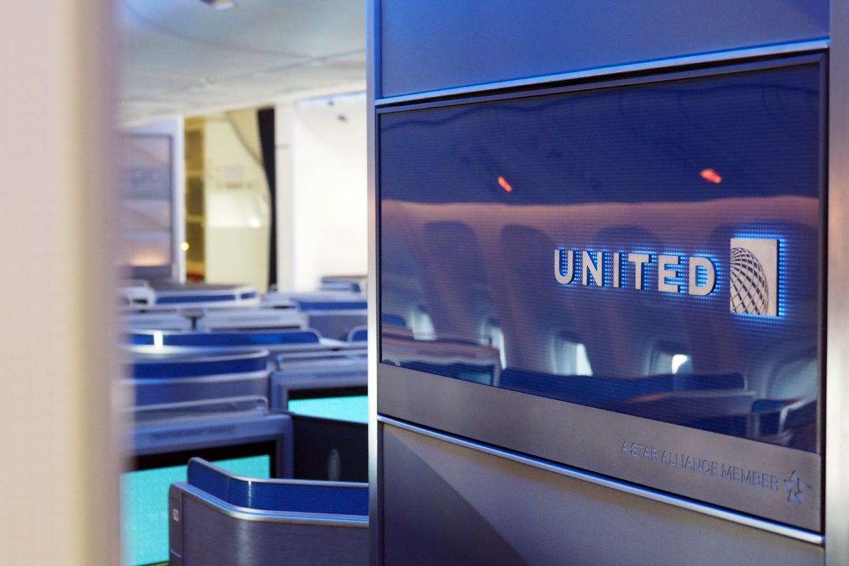 United 777-300ER 77W Polaris Business Class Preview