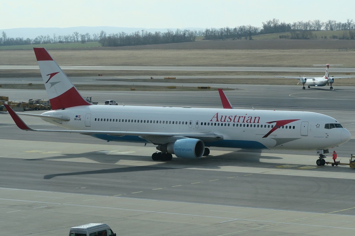 Austrian Airlines 767 featured