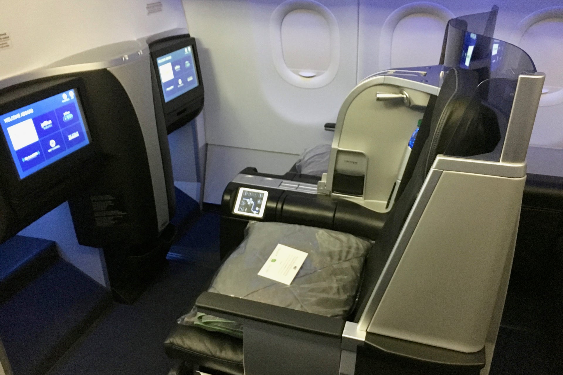 Flight Review: JetBlue Mint (A321) From LA to Boston - The Points Guy