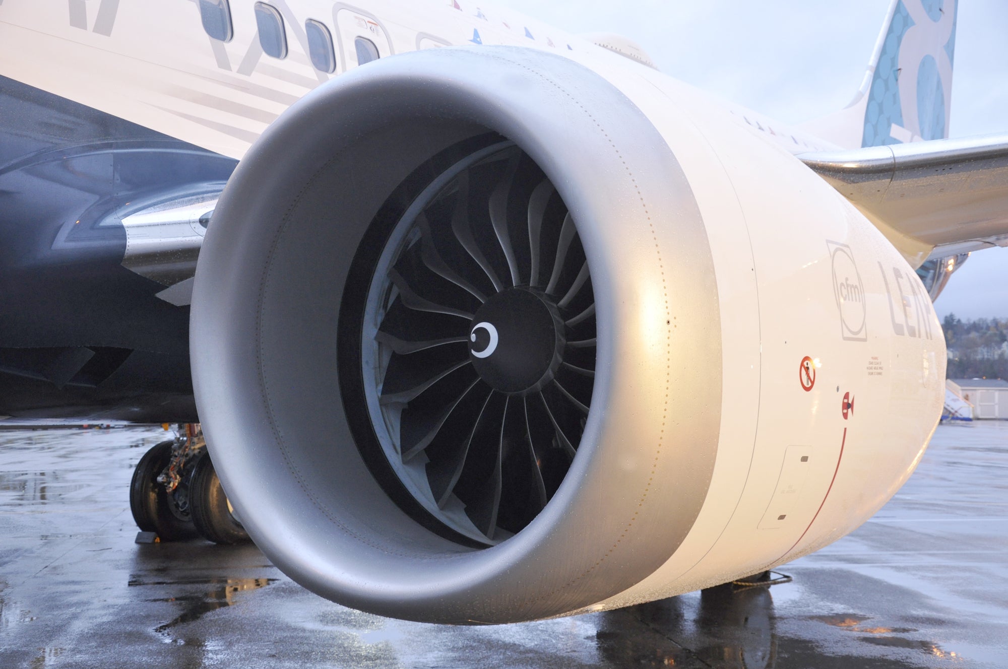 737-MAX-engine