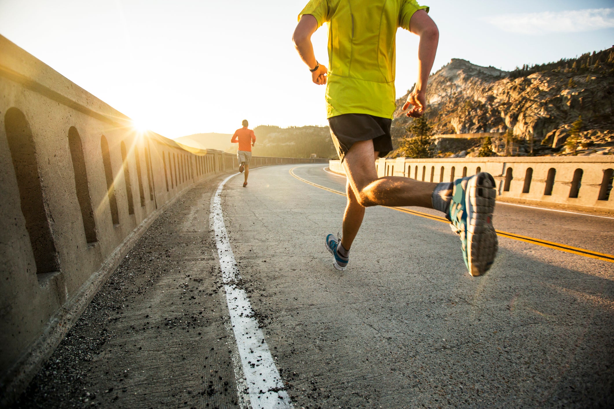 Run fast. Бегущий человек. Человек бежит вперед. Человек бежит по дороге. Люди бегают по улице.