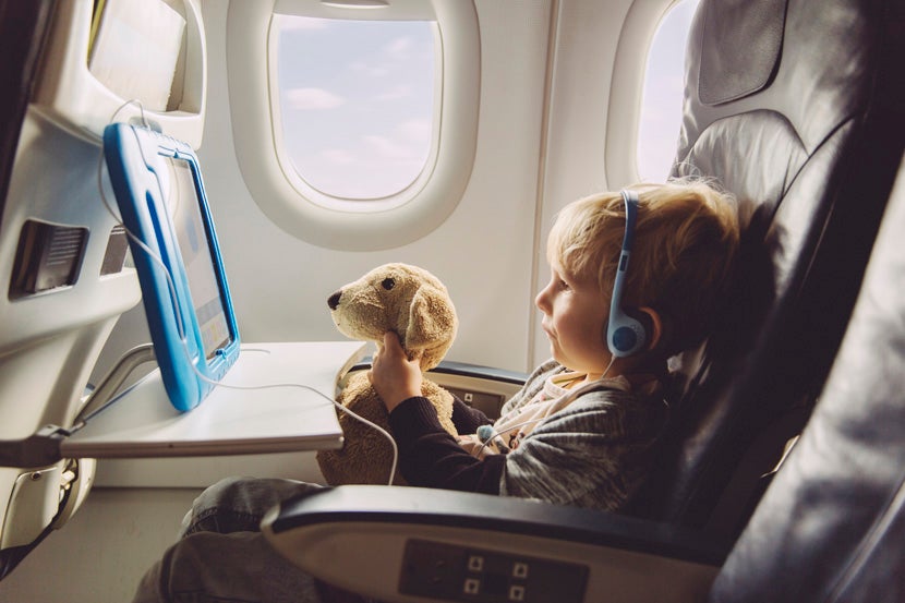 travel on plane with toddler