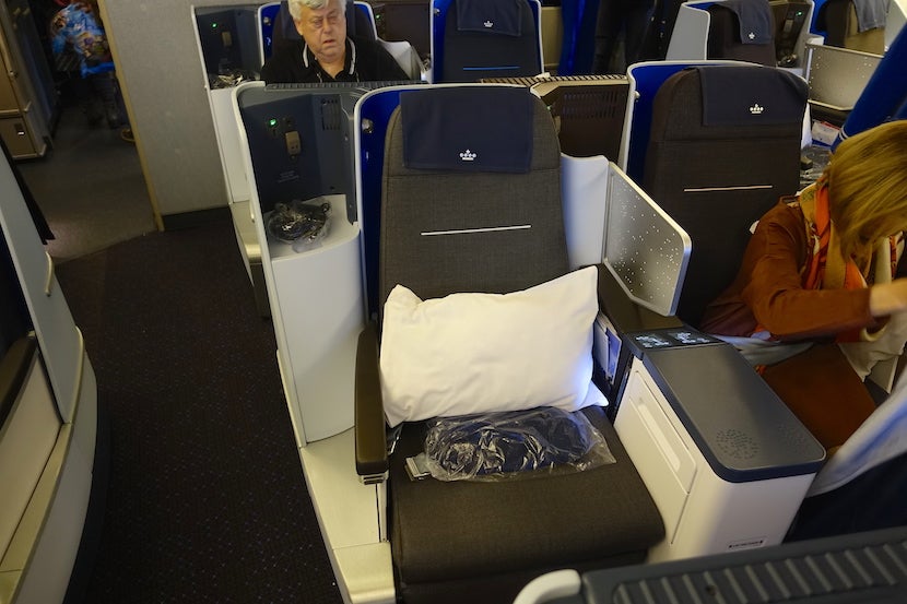 Review: KLM (777-300ER) Business Class, NYC to Amsterdam