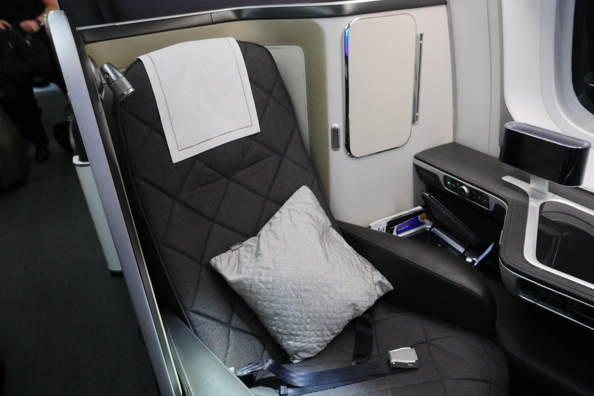 Review: British Airways (787-9) First, London to Santiago - The Points Guy