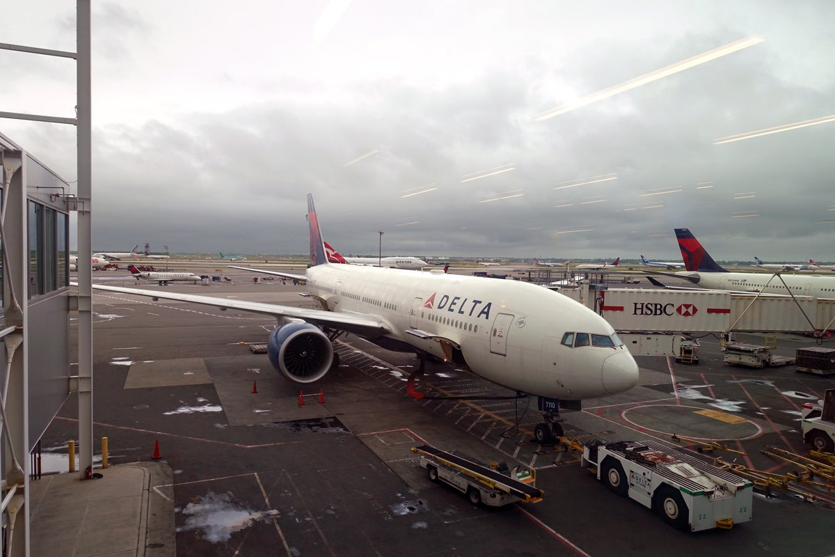 Flight Review: Delta (777-200lr) Economy, Jfk To Barcelona - The Points Guy