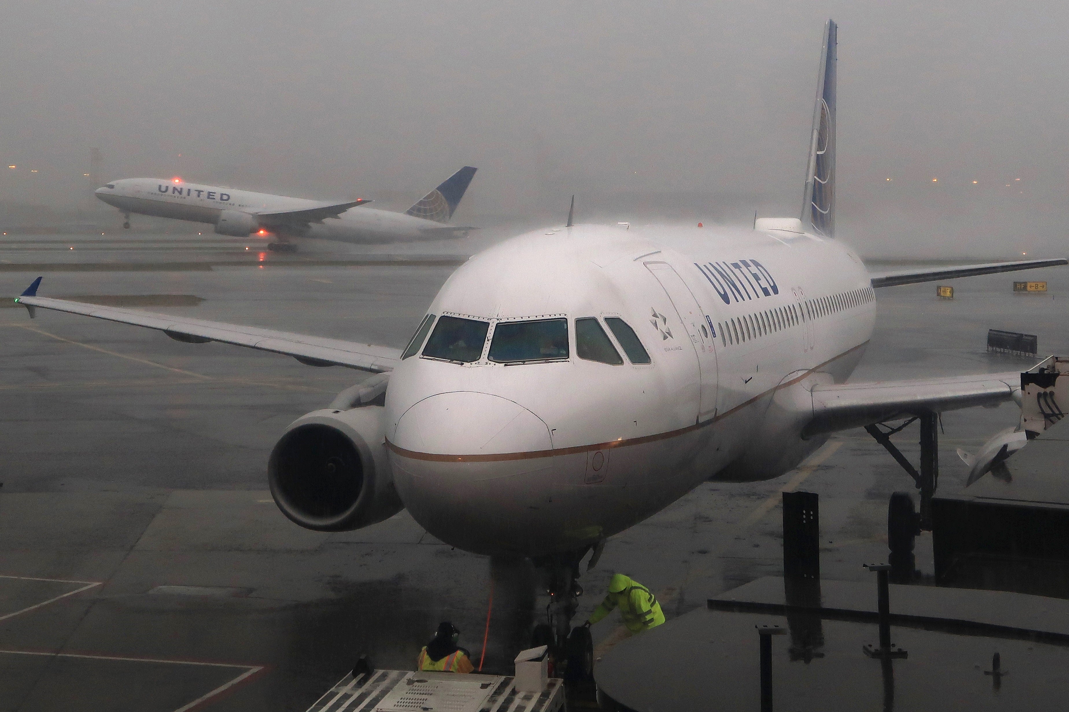 6 Airlines Are Allowing Free Flight Changes Today Due to Nor'easter