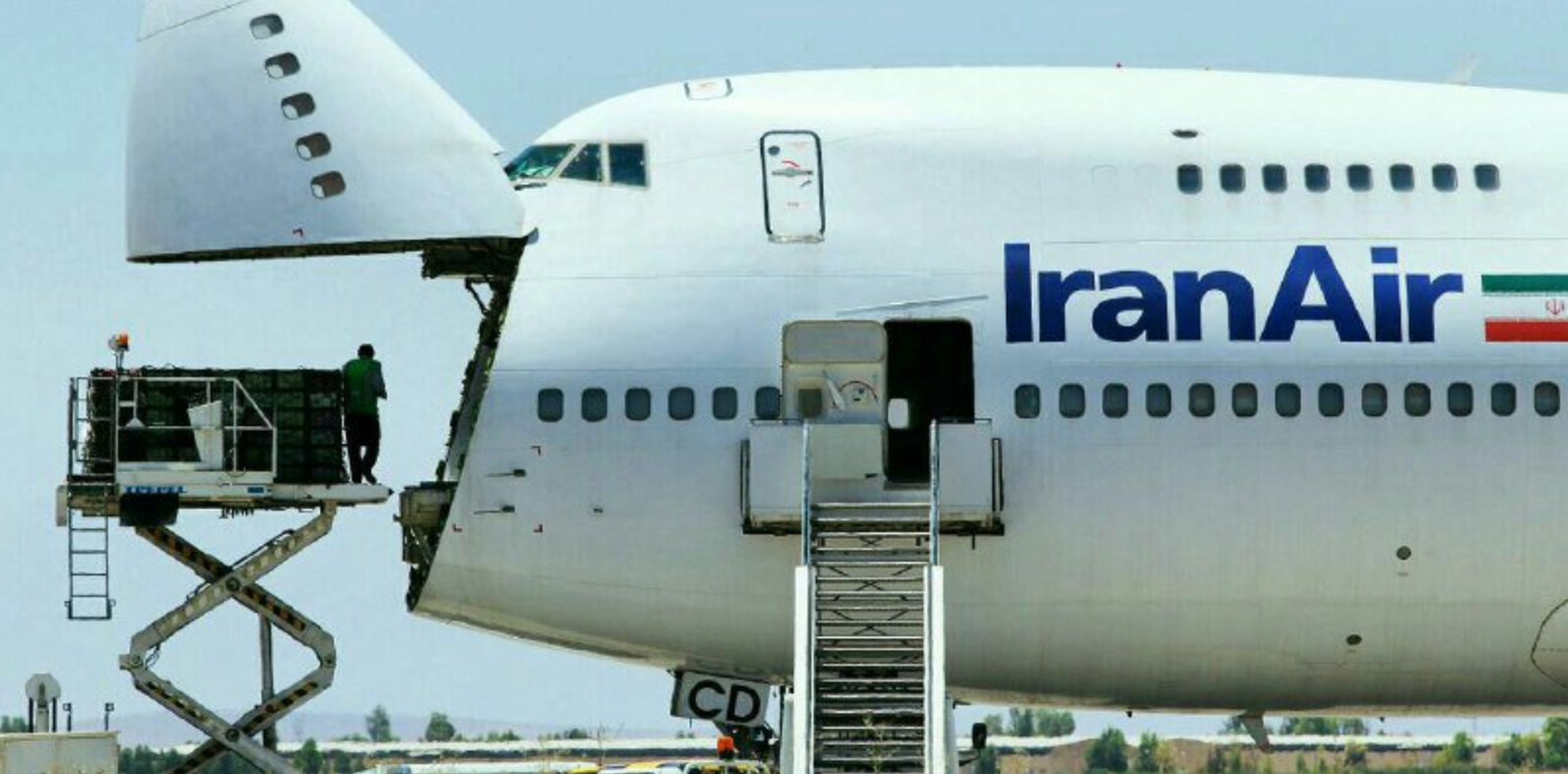 IMG-iran-air-cargo-qatar-food