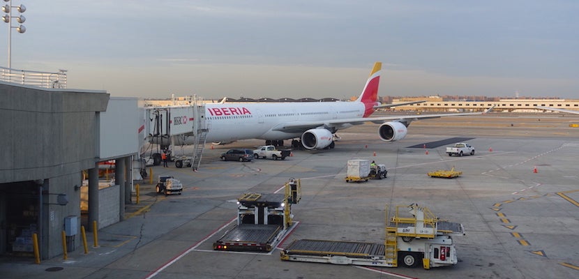 Iberia A340 feat