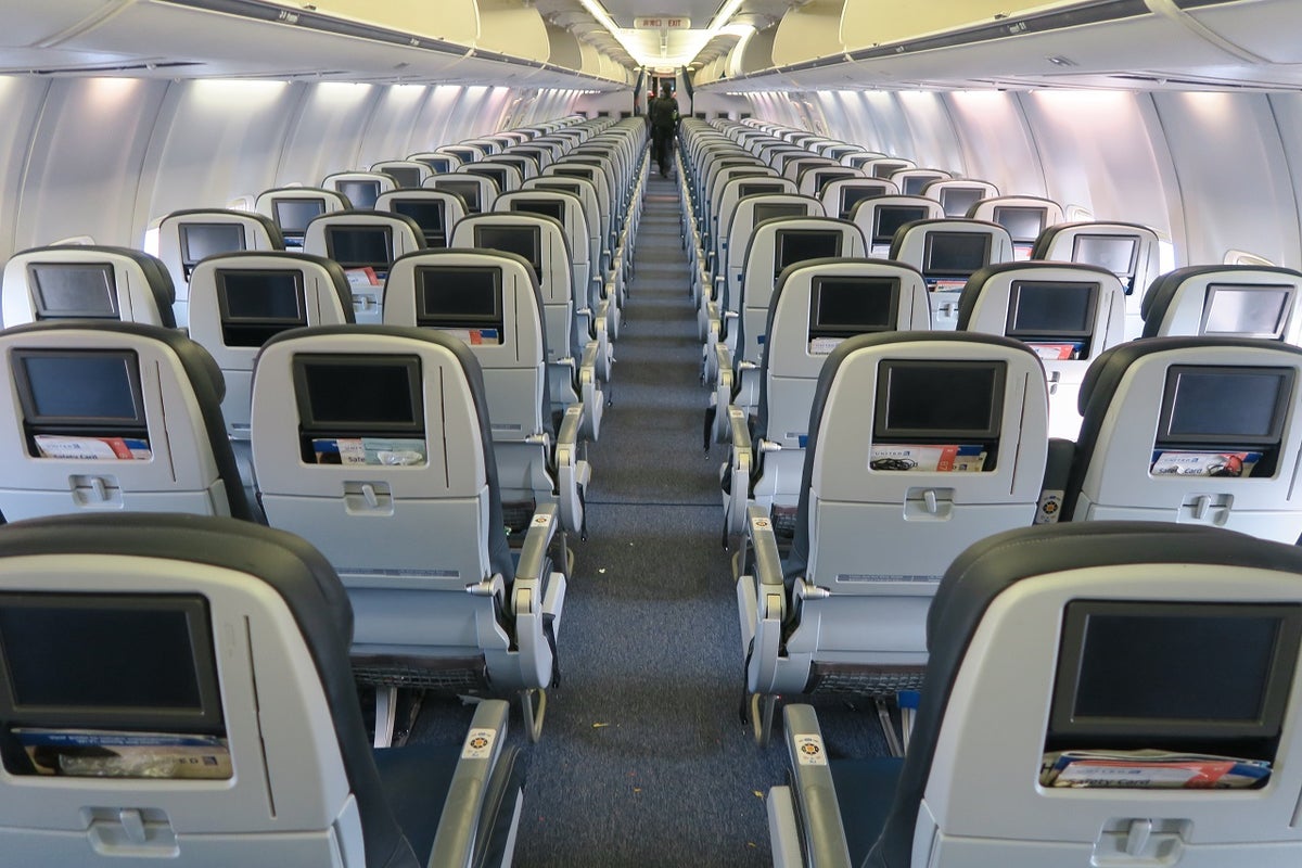 Your Guide to the Best Seats on United's Honolulu to Guam Island Hopper