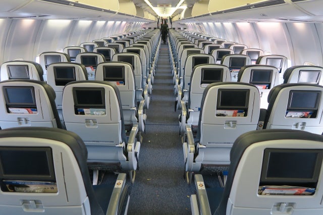 Your Guide to the Best Seats on United's Honolulu to Guam Island Hopper ...