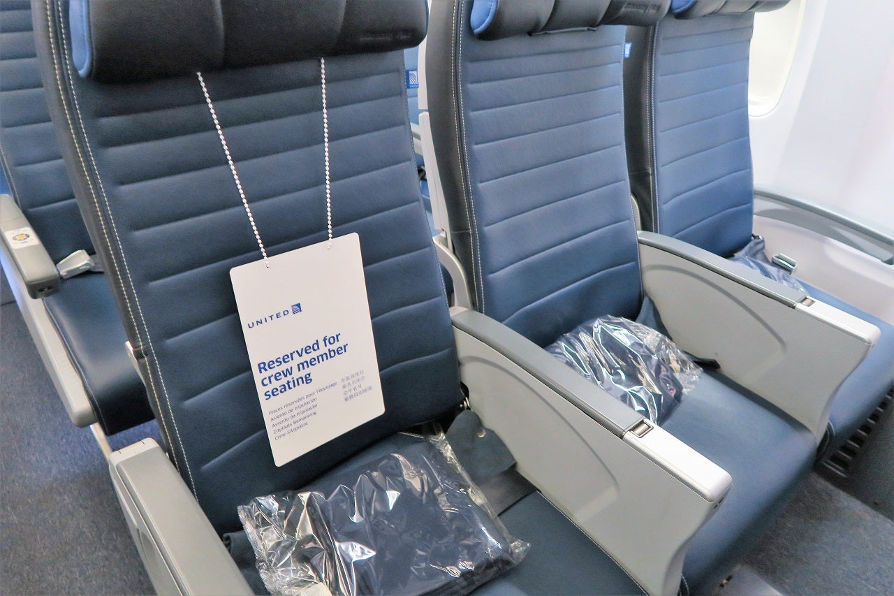 Your Guide to the Best Seats on United's Honolulu to Guam Island Hopper