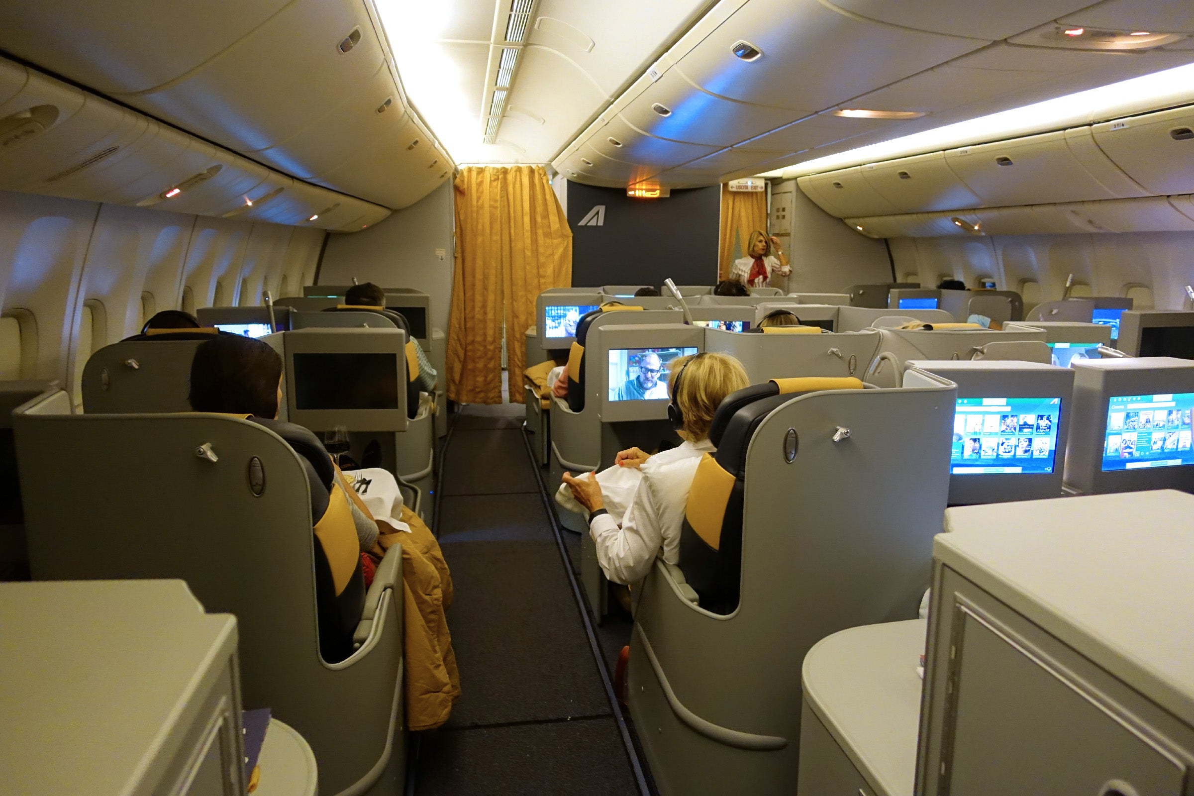 Alitalia 777 Business Class Review