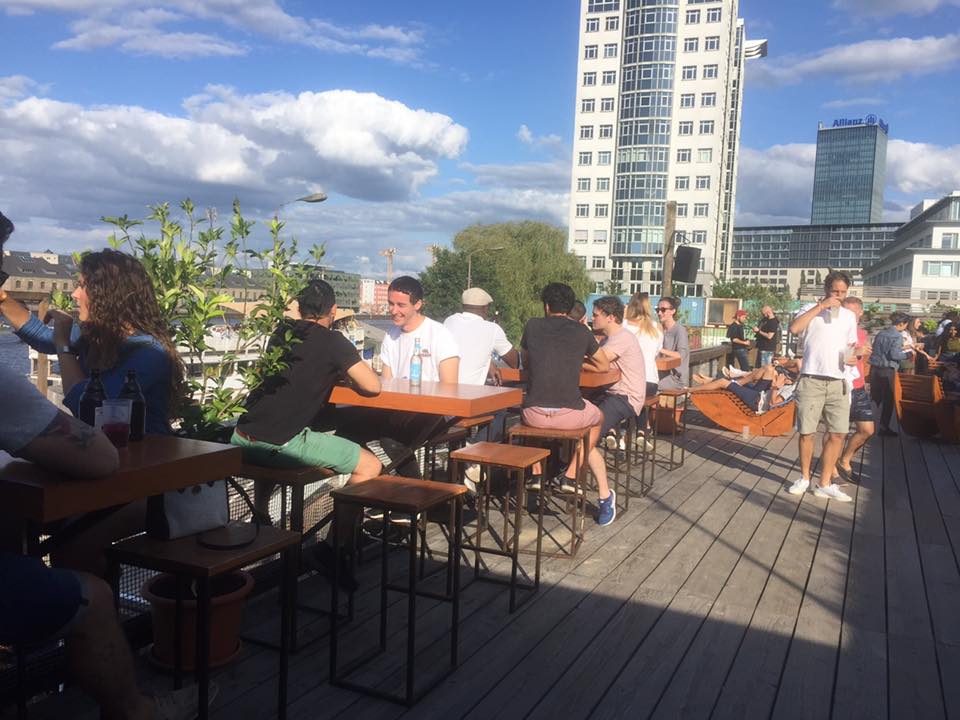 8 Great Floating Bars the You Can Dive Into