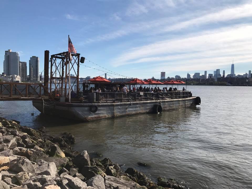 8 Great Floating Bars the You Can Dive Into