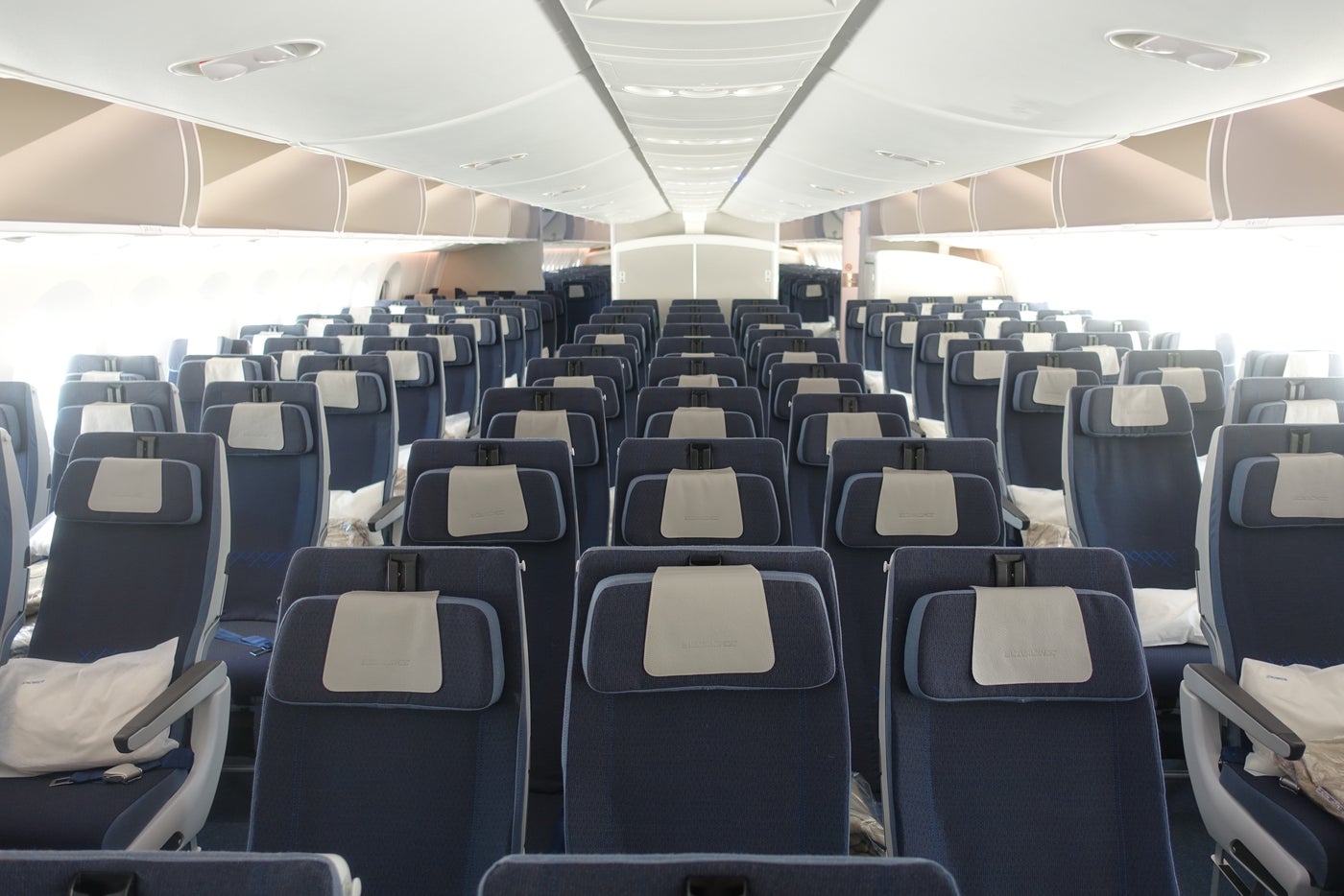Inside El Al's New Dreamliner On Its Debut from Newark Inside El Al's New Dreamliner On Its Debut from Newark