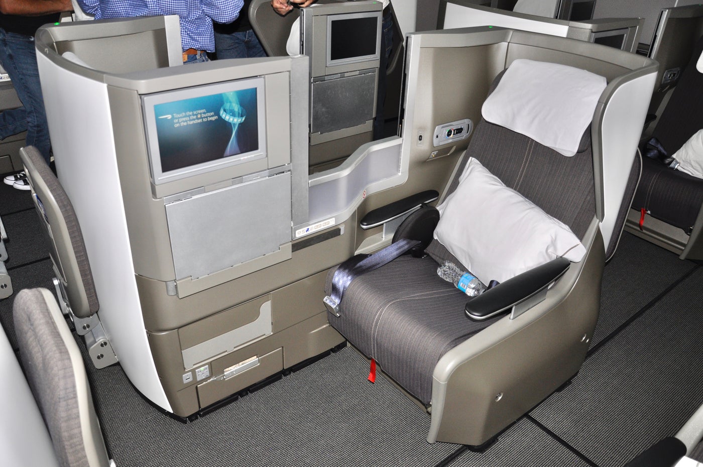 What Are The Differences Between Business Class And First Class 9554
