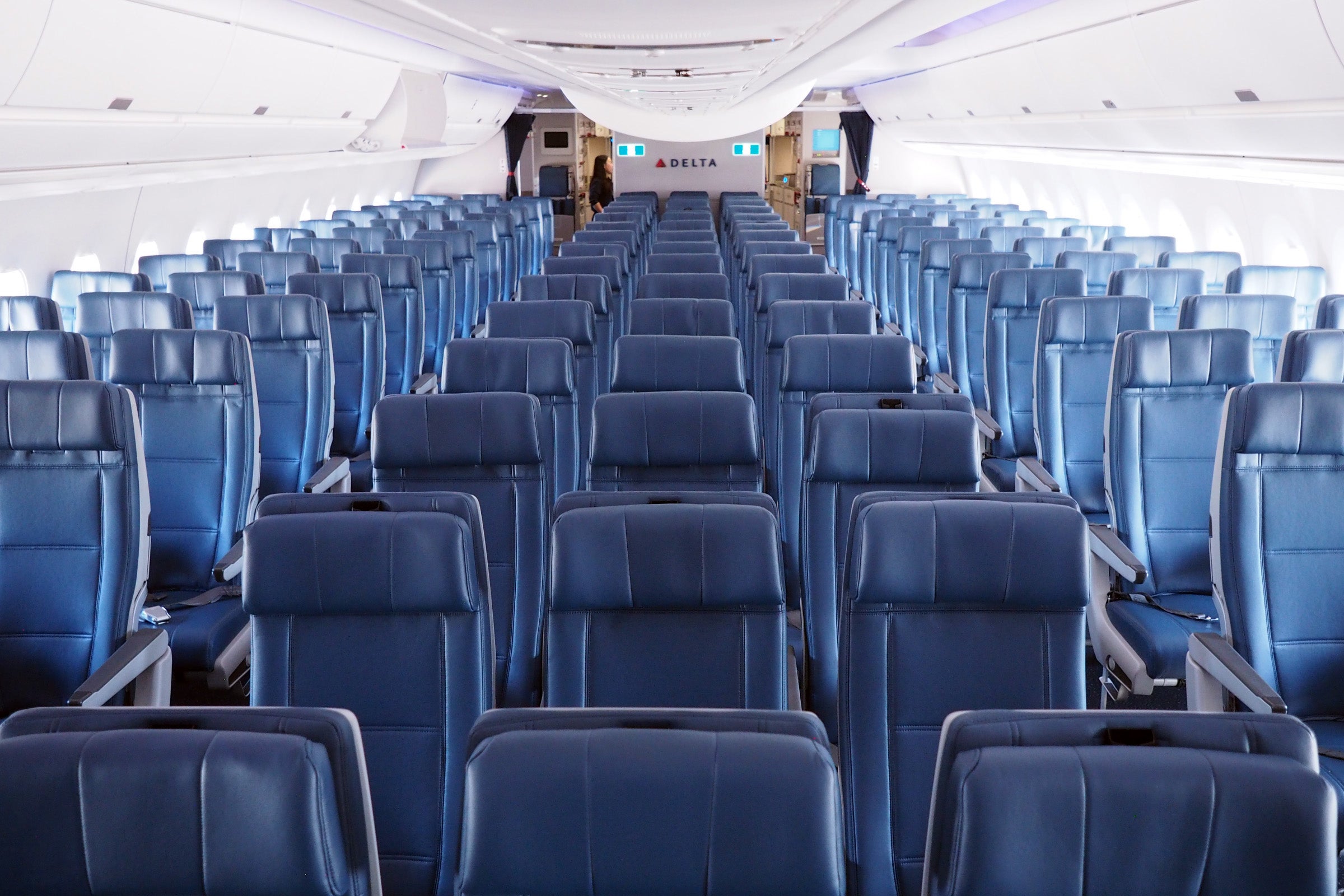 Delta is now the only US airline blocking all middle seats