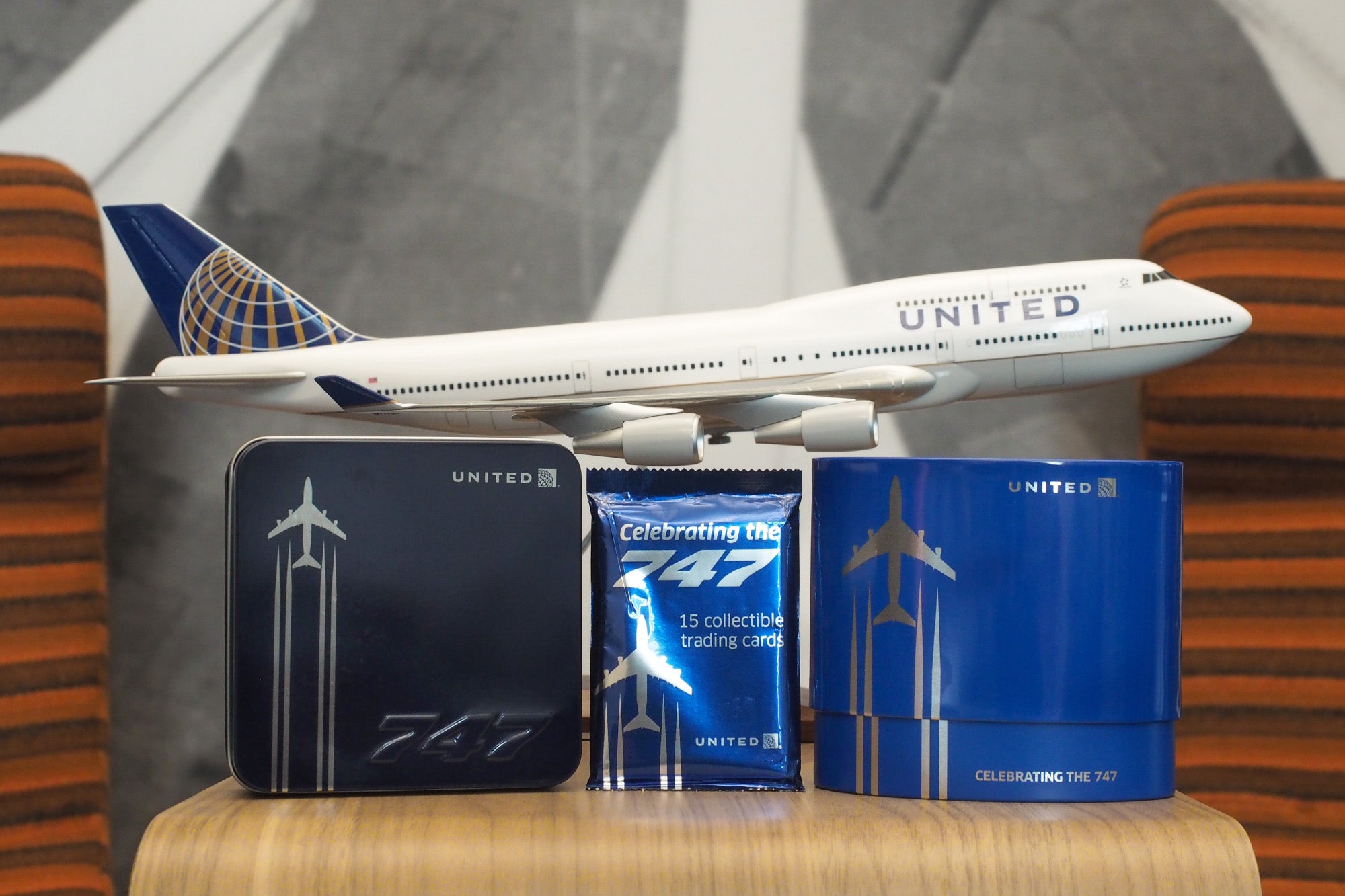 UNITED AIRLINES Boeing 747 Trading Cards Pack lot 