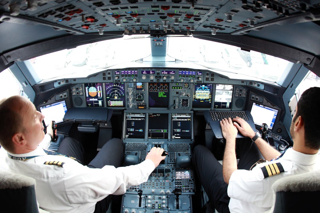 how-much-do-pilots-make-regional-and-international-airline-salaries