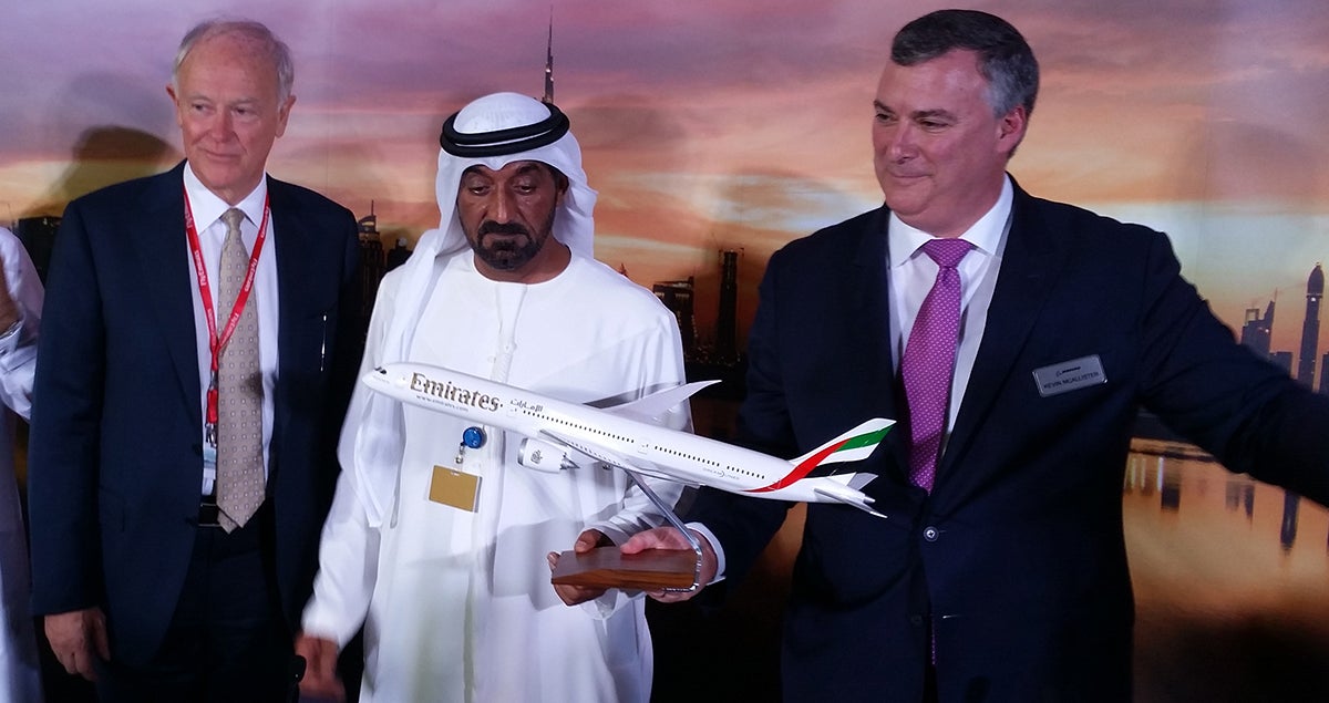 Emirates 787-10