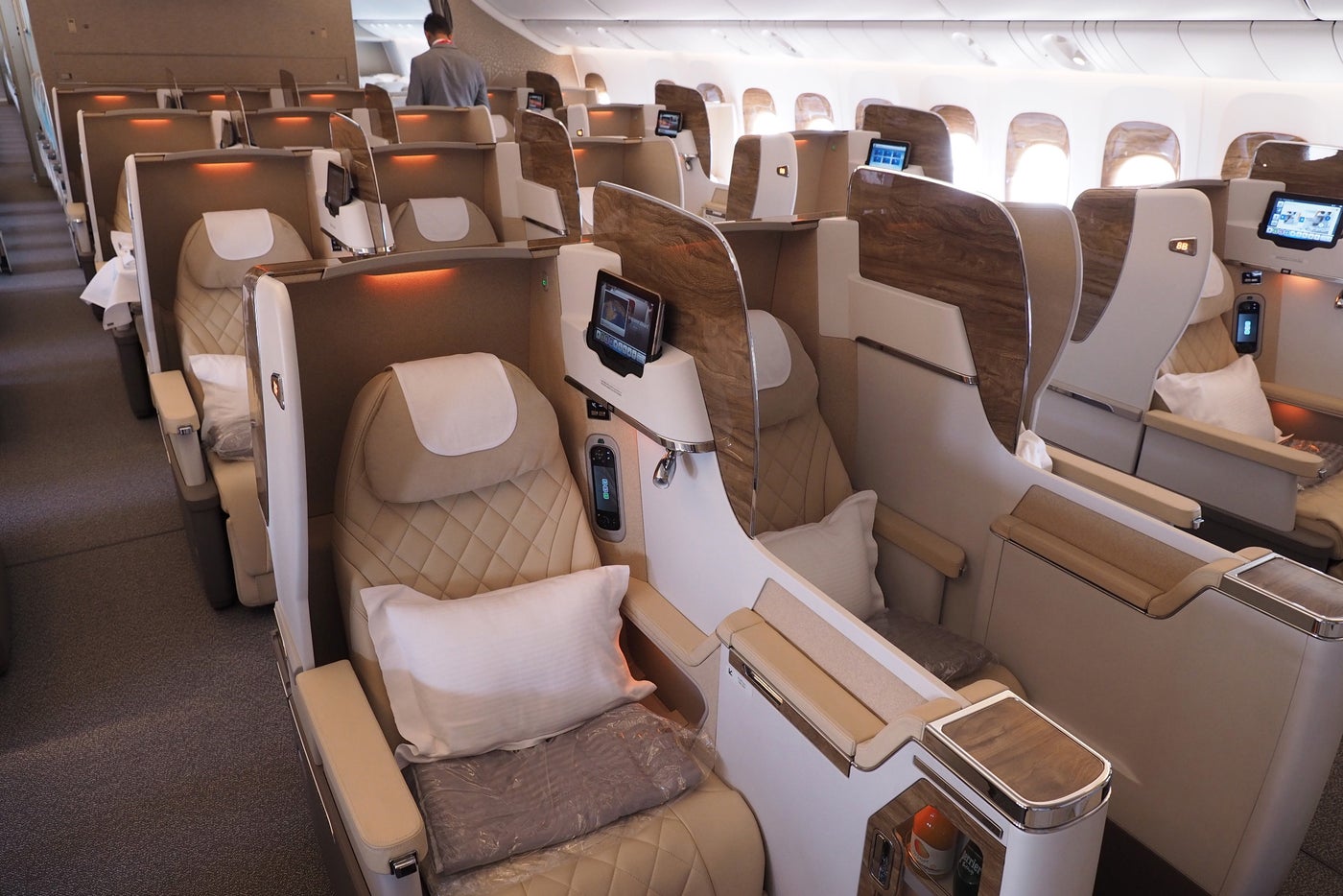 Emirates Fancy New Business Class Still Has Middle Seats 5255