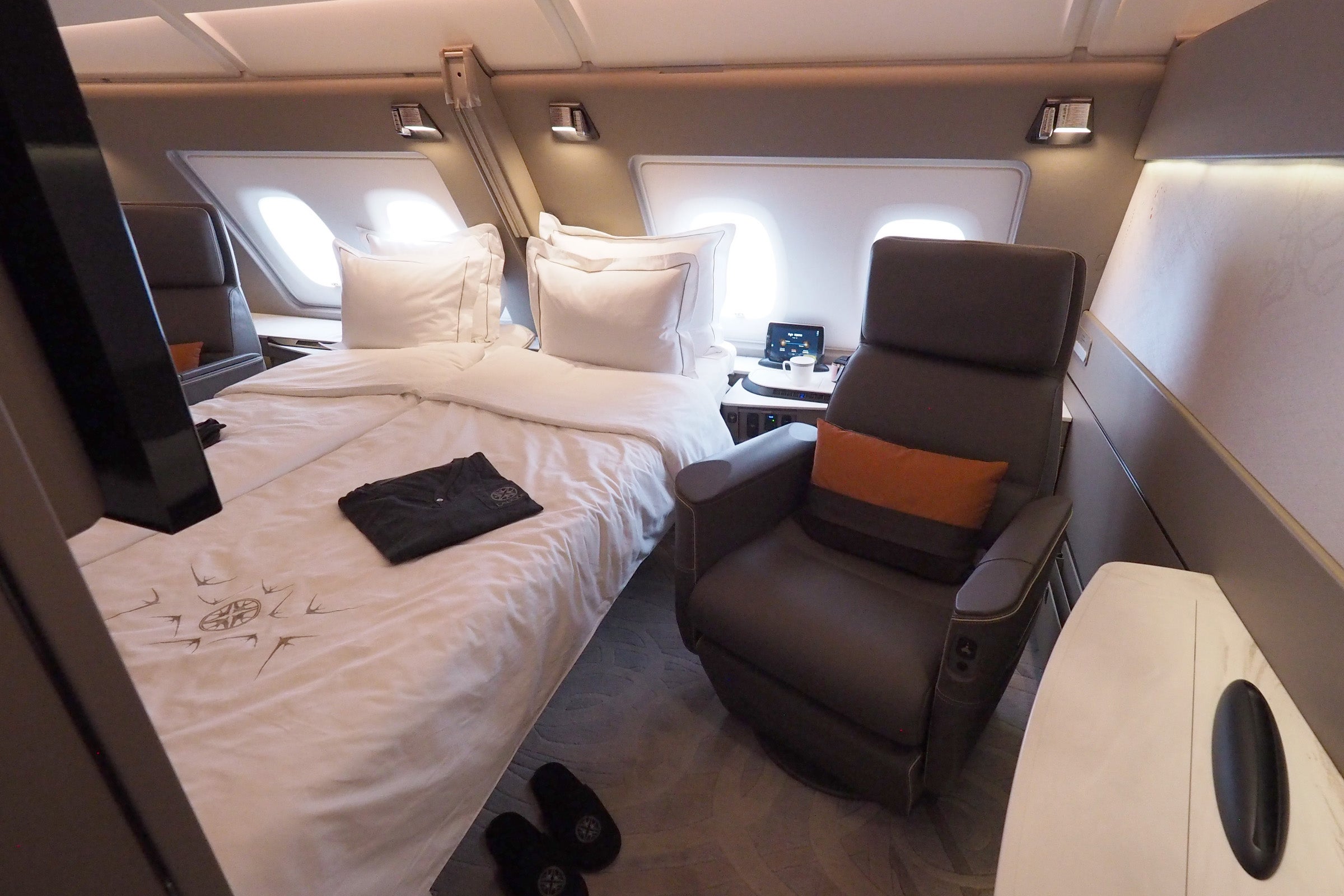 Singapore Airlines New A380 Suite Tour