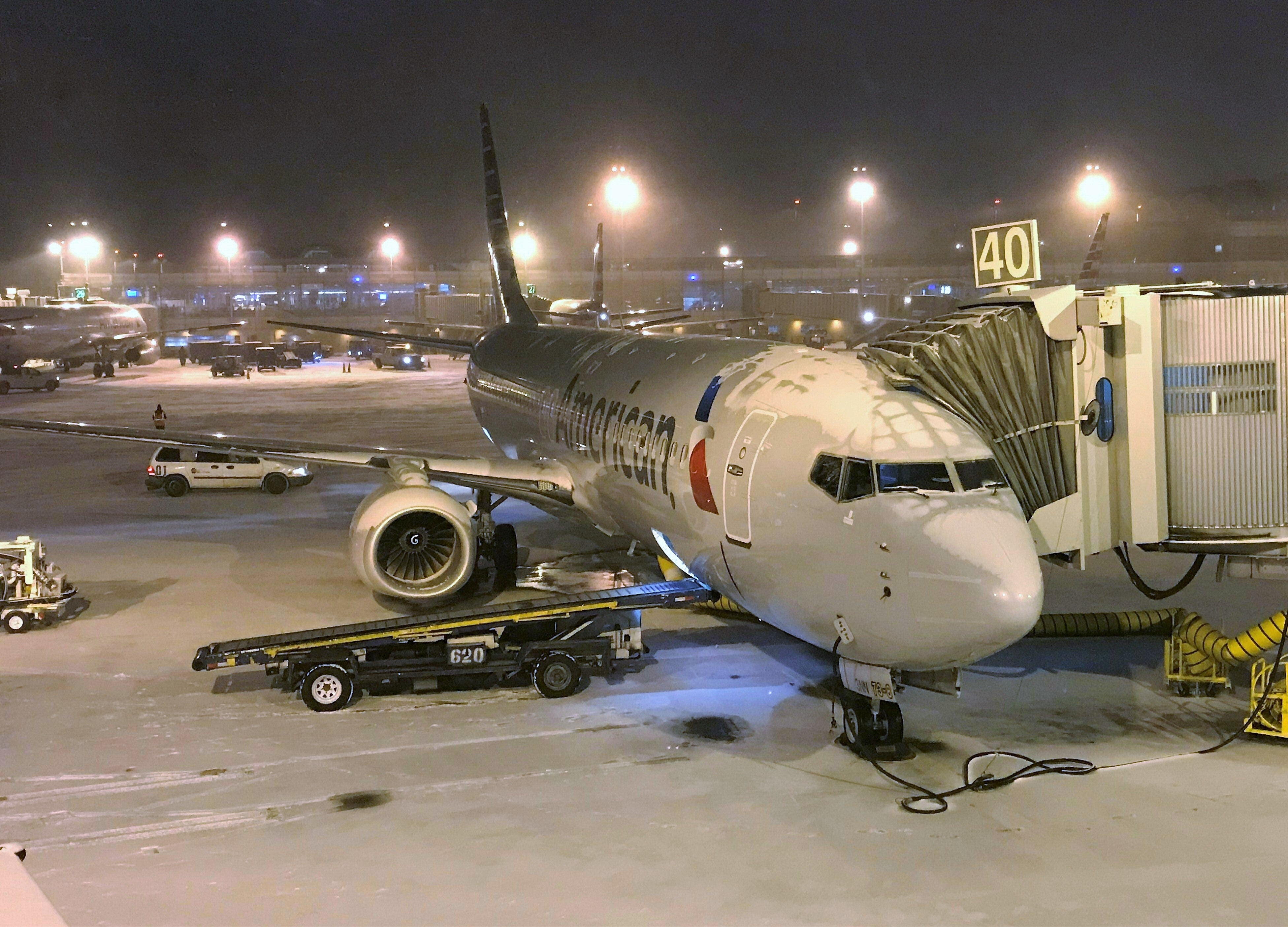 More Than 1,000 Flights Cancelled Due To Thanksgiving Weekend Blizzard ...