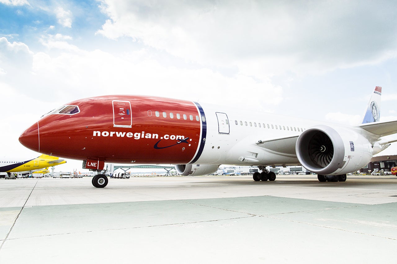 norwegian 787 dreamliner