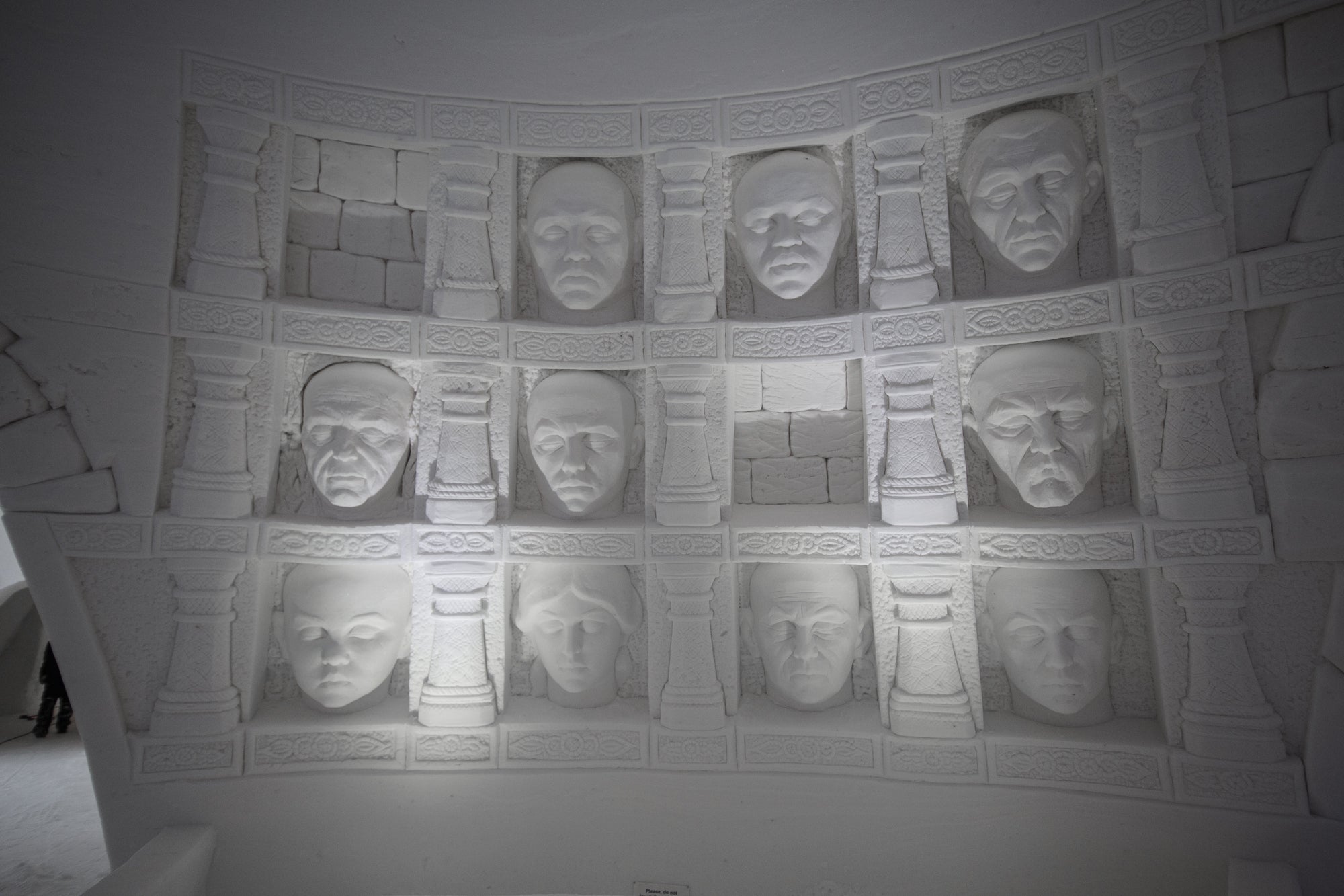 snowvillage-games-of-thrones-ice-hotel-featured