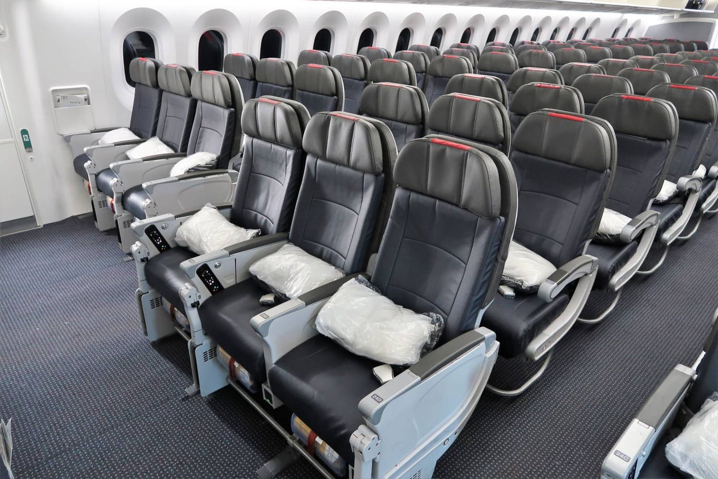 A Tour Of American Airlines Boeing 787 9 Dreamliner