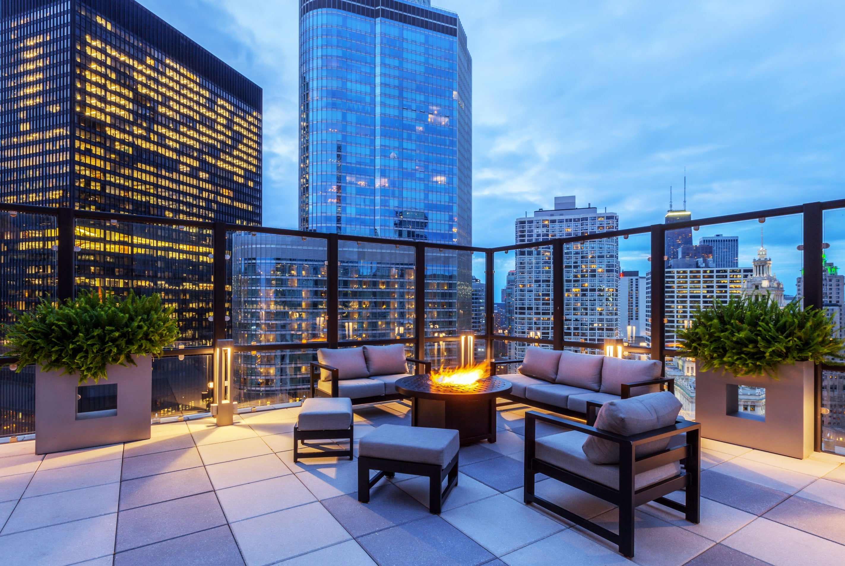 Wyndham Chicago Riverfront