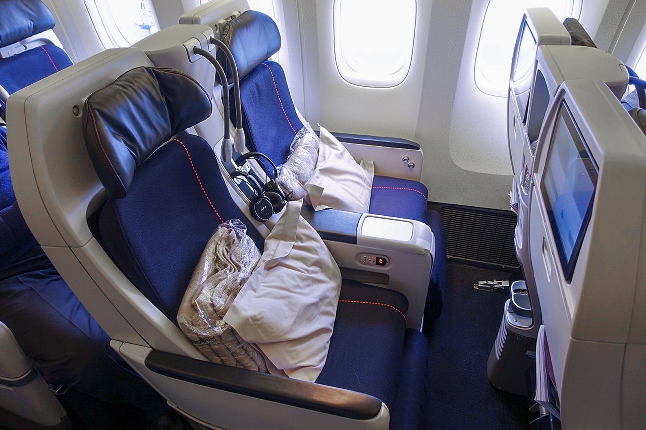 Review Air France 777 Premium Economy, NYCParis The Points Guy