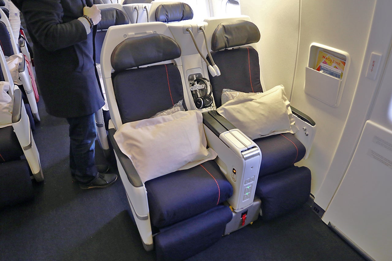 Review: Air France 777 Premium Economy, NYC-Paris -
